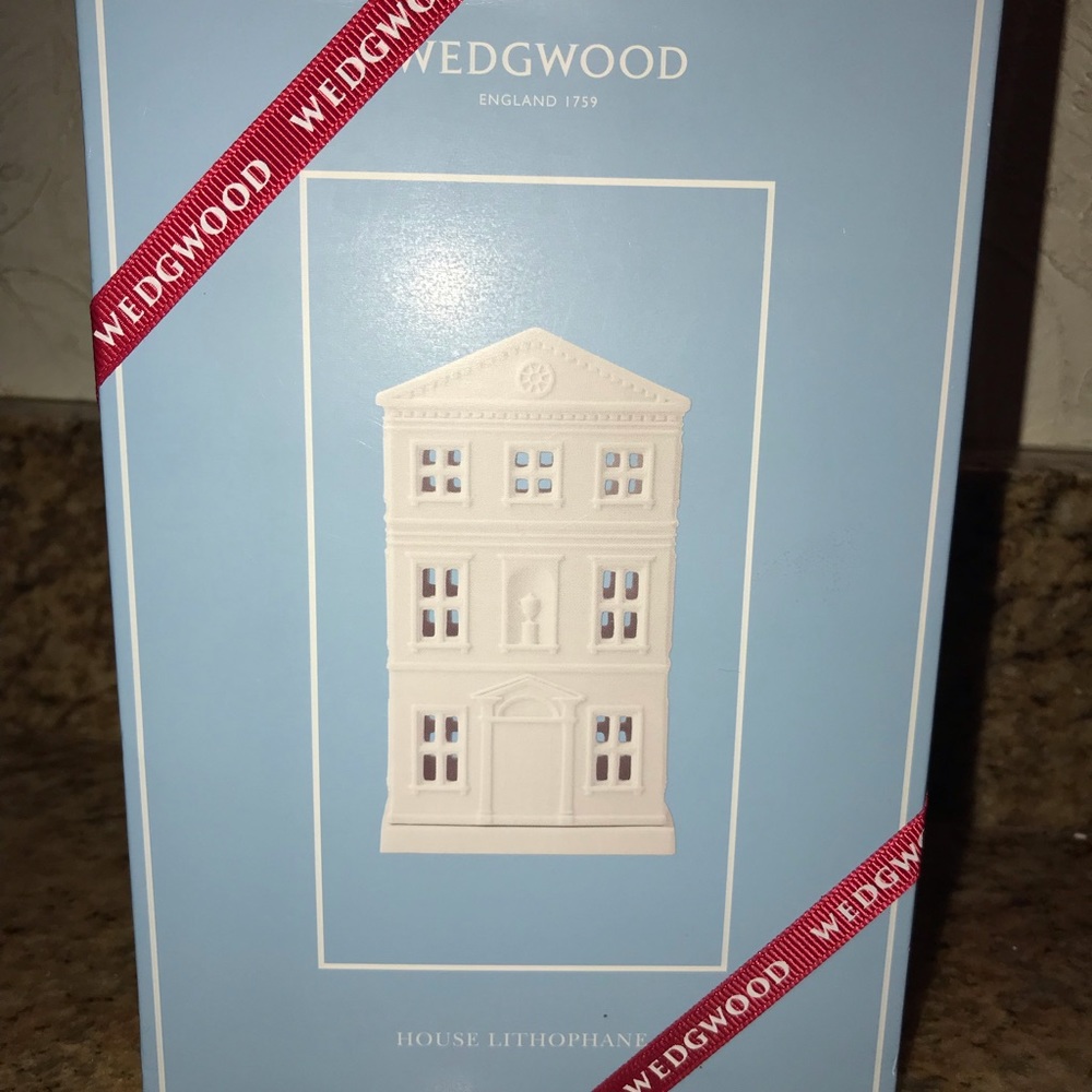 Wedgwood House Lithophane porcelain decoration